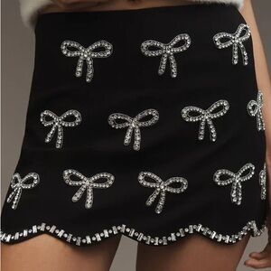 En Saison / En Saison Bow Embellished Scalloped Hem Skirt / Medium